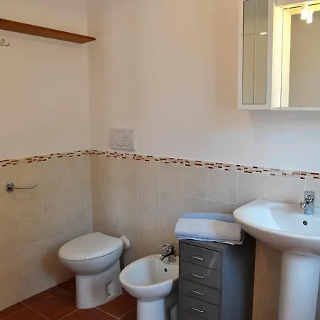 Red Roses Al Piano Terra In Holiday home Itri