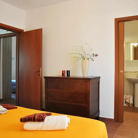 Holiday home Red Roses Al Piano Terra In Itri
